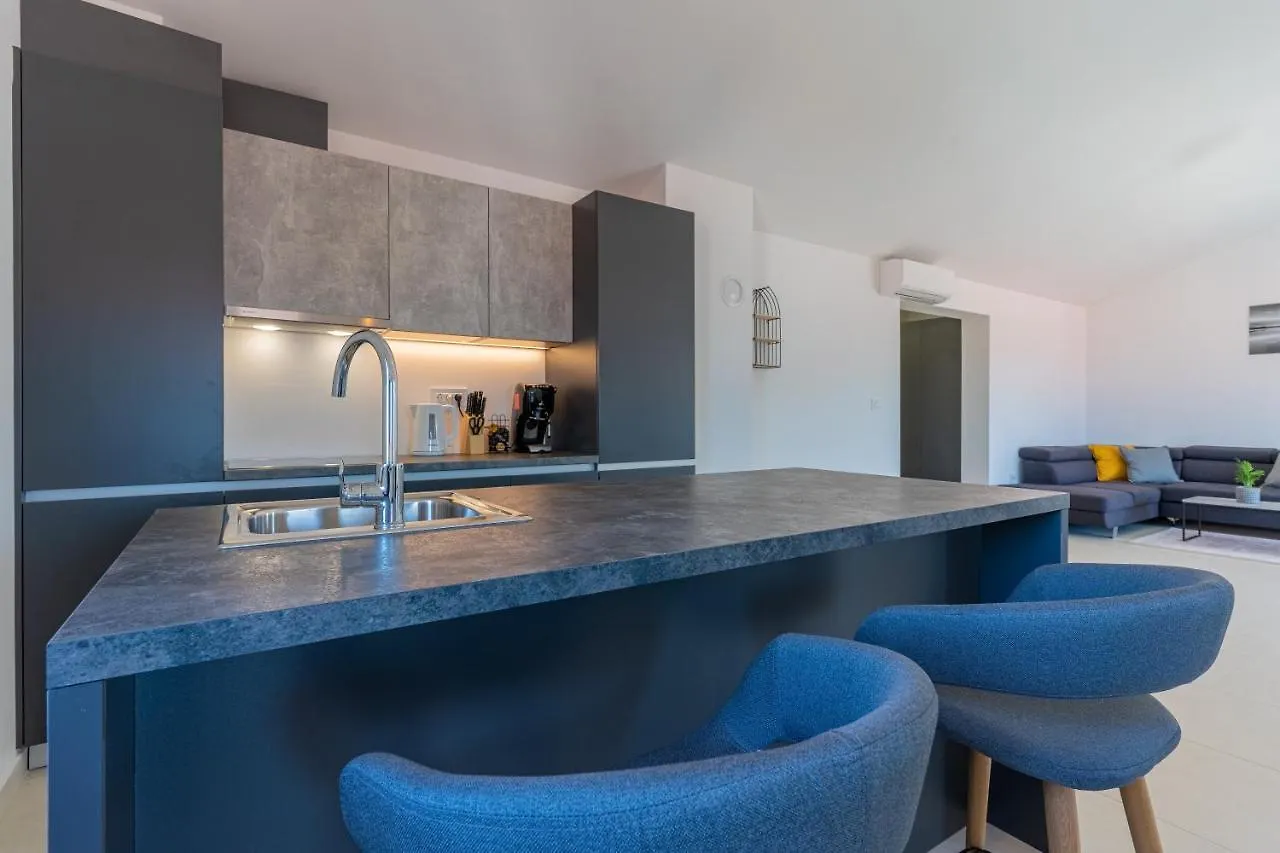 Sunrise Island Loft Apartment Cres